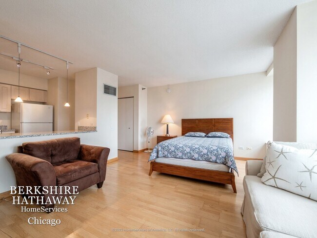 Foto del edificio - 512 N McClurg Court