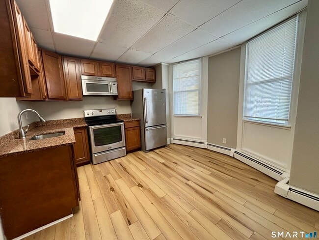 Building Photo - 51-53-53 Cliff St