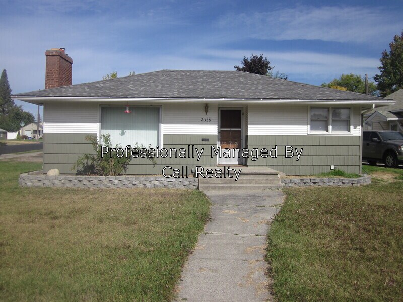Primary Photo - 2338 W Walton Ave