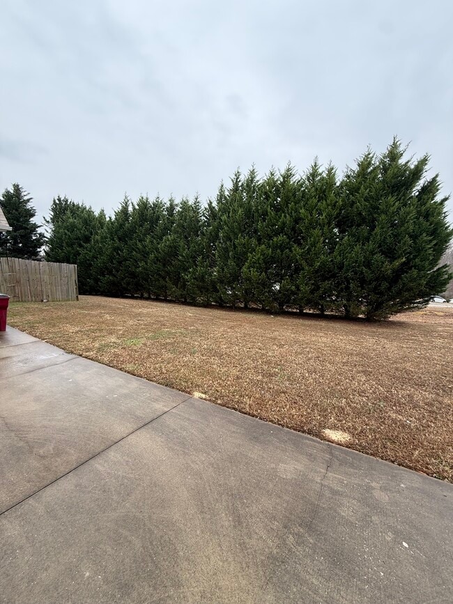 Building Photo - 528 N Hampton Meadows Dr