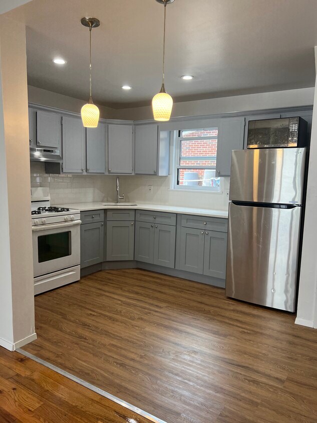 Kitchen - 9204 212th St