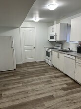 Building Photo - 12521-12577 77 St NW