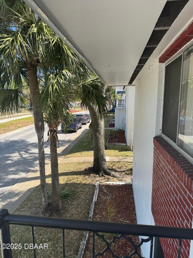 Foto del edificio - 305 Ridge Blvd