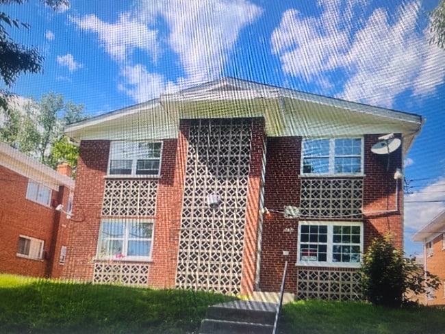 Photo - 1638 Crest Hill Ave Apartment