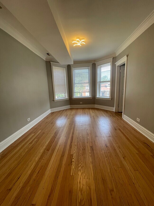 Foto del edificio - 6740 S Saint Lawrence Ave