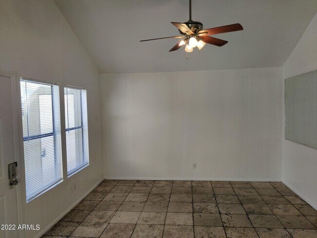 Building Photo - Beautiful Apartment in MORNINGSIDE ESTATES...