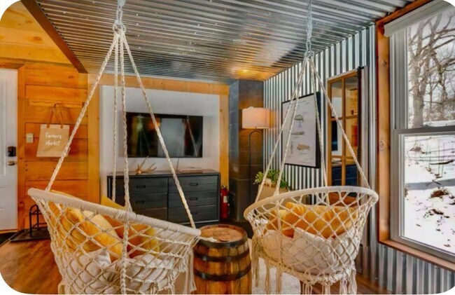 Foto del edificio - 288 River Rd