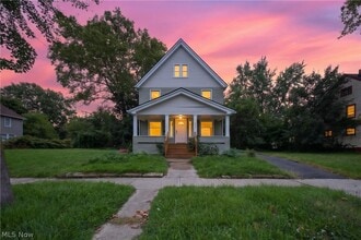 Building Photo - 10524 Lee Ave