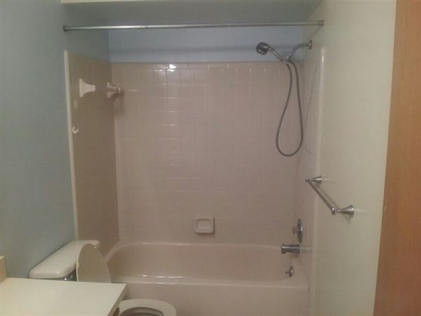 Building Photo - 30636 Oakridge Manor Dr