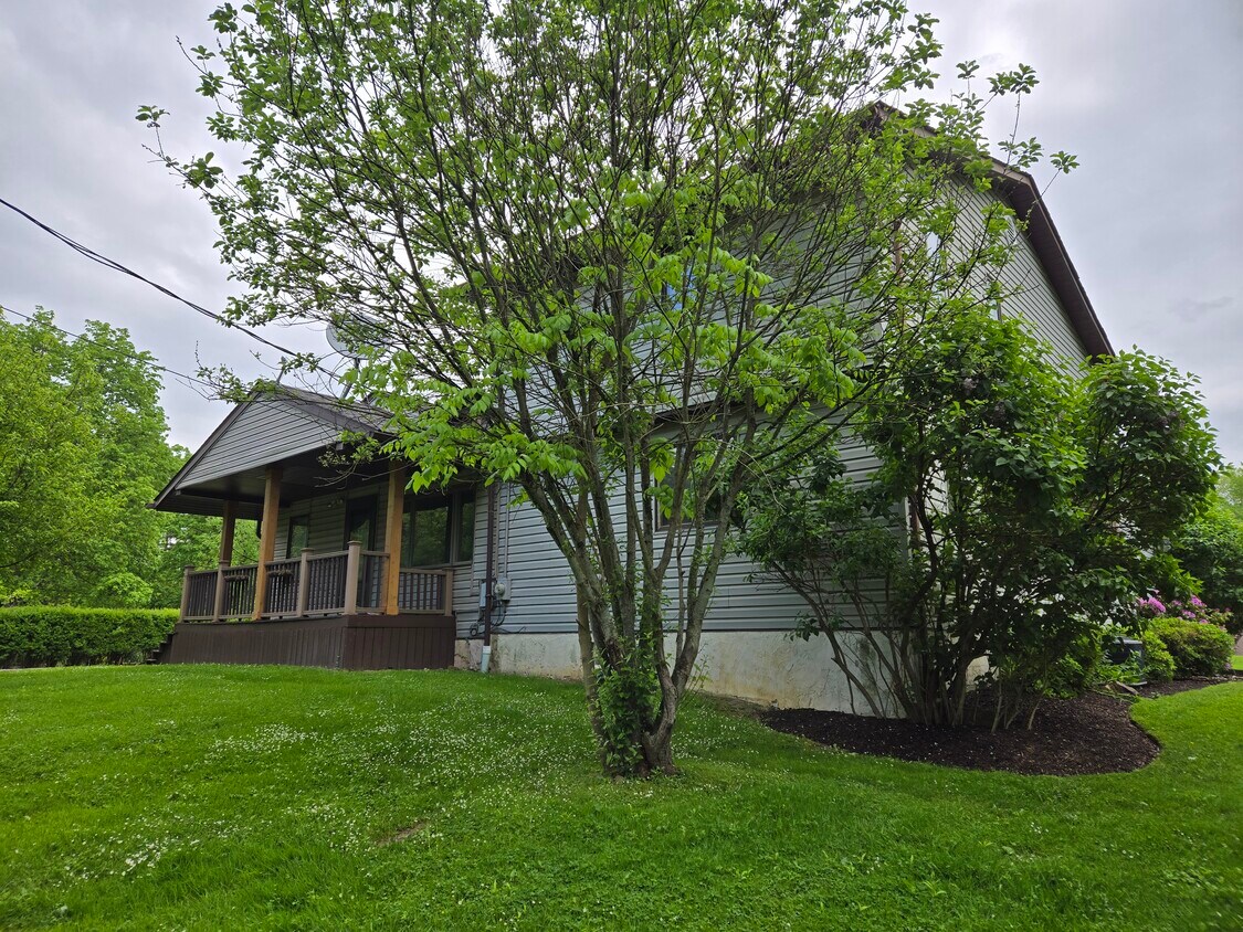 Primary Photo - 10043 Chillicothe Rd