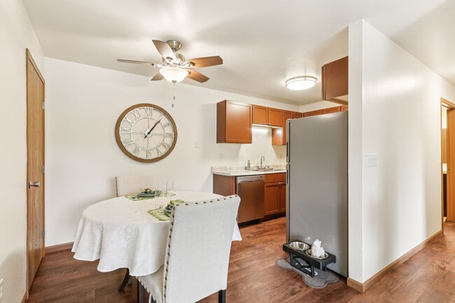 Building Photo - Woodfield Heights Apartments