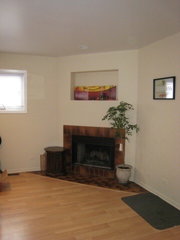 Building Photo - 561 Deerfield Rd