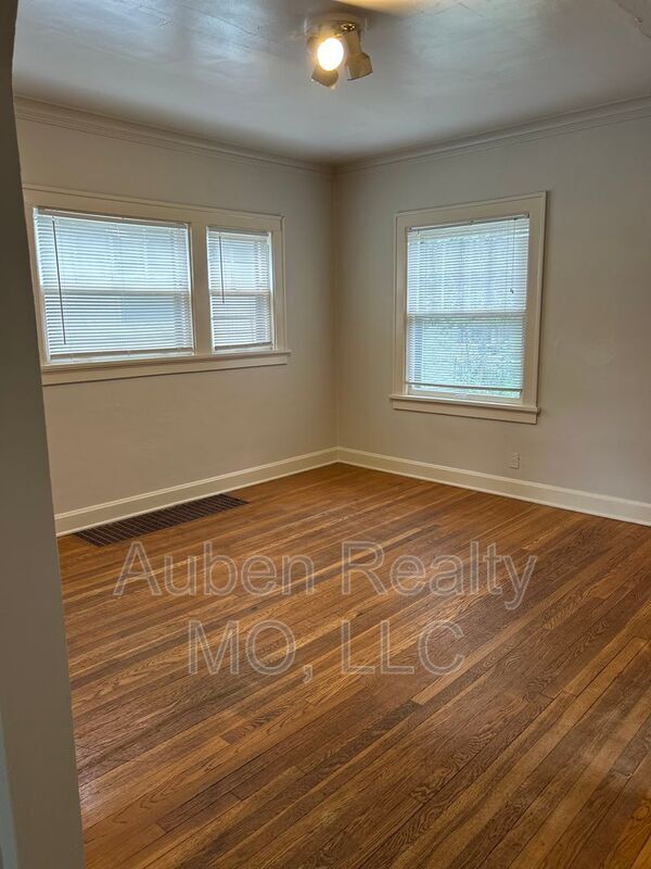 Foto del edificio - 5412 Harrison St