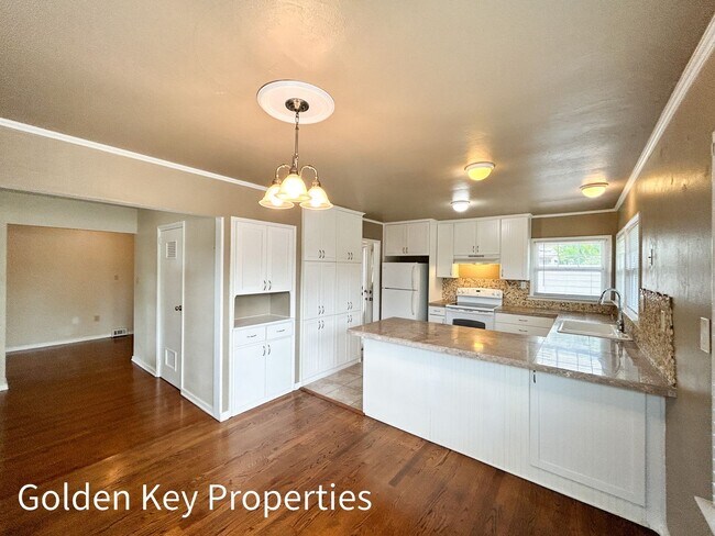 Building Photo - Welcome to this beautiful single-level hom...