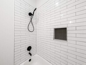 Building Photo - 1209 Tabor St