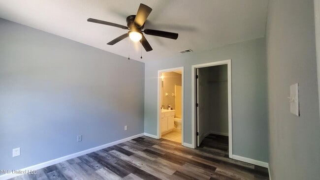 Building Photo - Charming 3-Bedroom Rental in Bayside Park