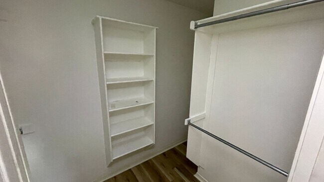 Foto del edificio - 13823 Harold Dr