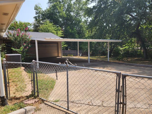 Building Photo - 1812 Jamaica Ln