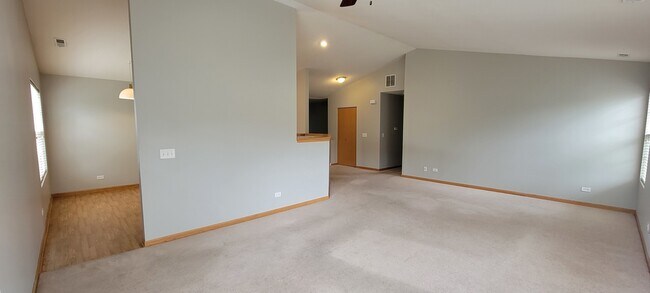 Building Photo - 24125 Walnut Cir