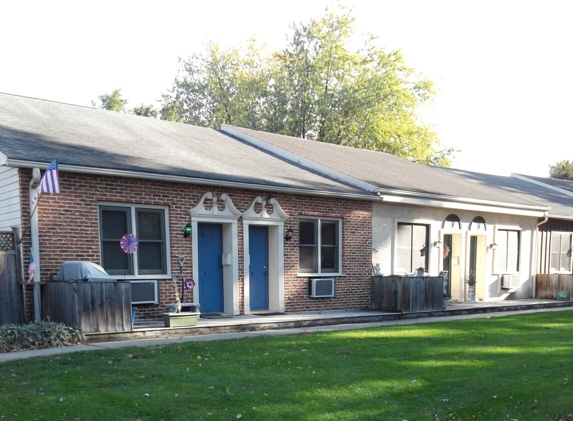 Apartment B Lititz, PA - 161 N Locust St
