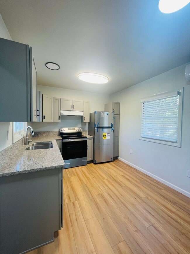 Building Photo - Charming 3-bedroom, 2-bathroom single story home located in the heart of Fillmore