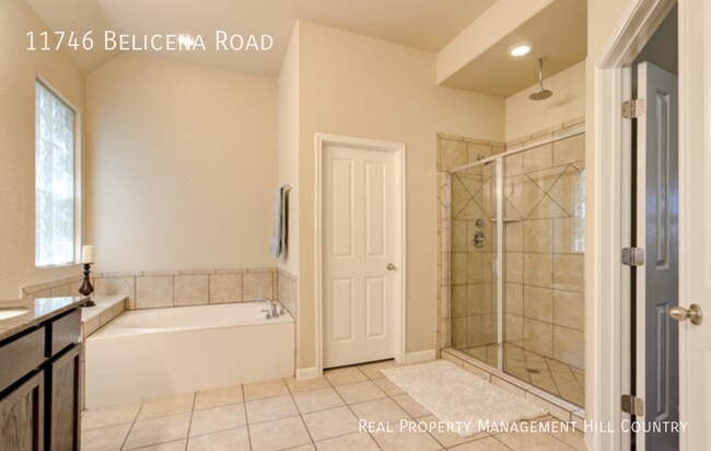 Foto del edificio - Amazing 3000sqft home for rent!