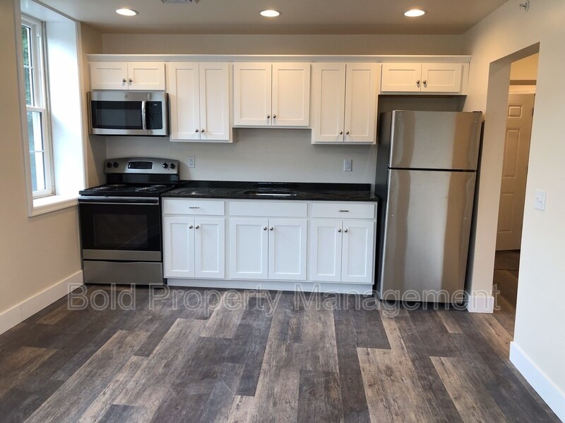 Foto principal - 8424 Lancaster Ave