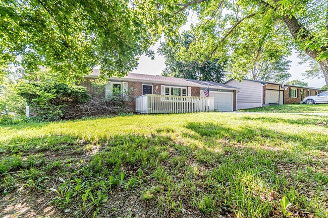 Foto del edificio - Bar Room Leading to a Relaxing Patio