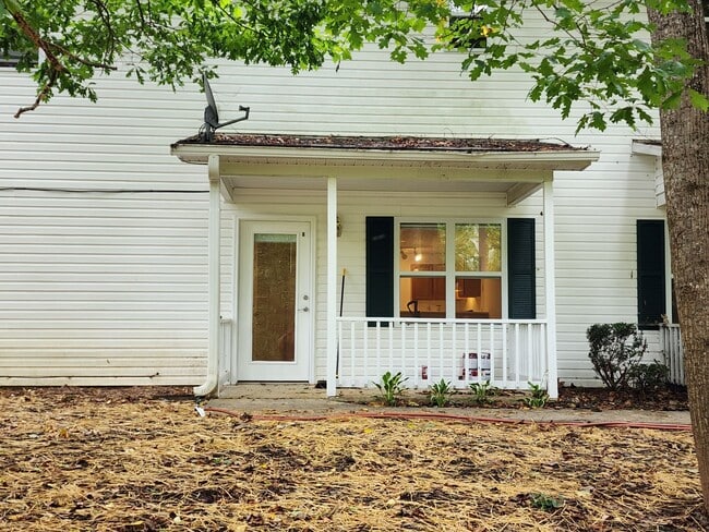 Building Photo - 30 Robinson Cove Rd