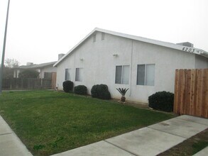 Building Photo - 4203 Manor St