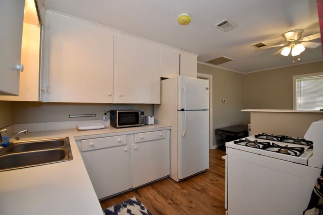 Foto del edificio - 209/211 W Virginia Ave. Duplex