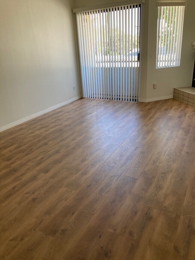 Living room - 19009 Sherman Way