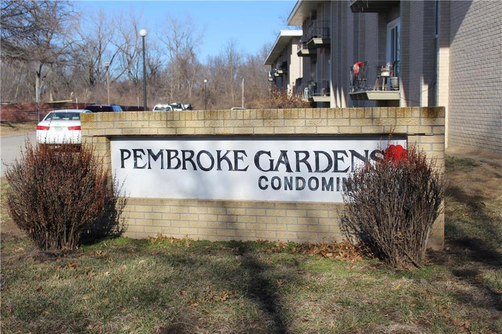 Primary Photo - 2811 Pembroke Ln