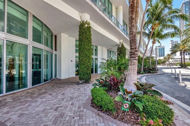 Foto del edificio - 90 SW 3rd St