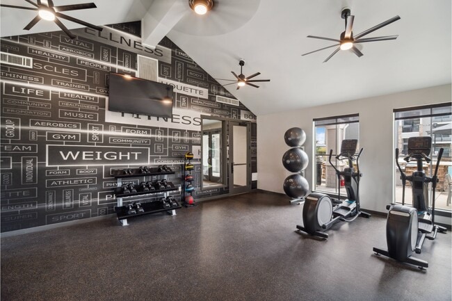 Building Photo - Carrick Bend