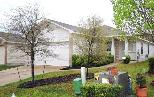 Building Photo - 512 Celery Loop