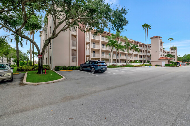 Building Photo - 6269 Pointe Regal Cir