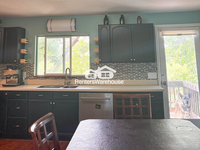 Building Photo - 10935 Birch Dr
