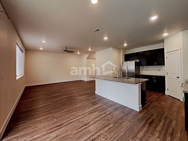 Building Photo - 12404 83rd Ave E