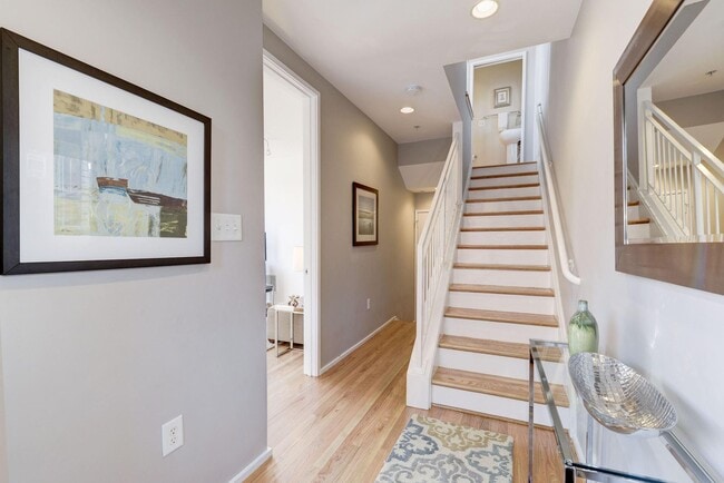 Building Photo - 1662 N Quinn St