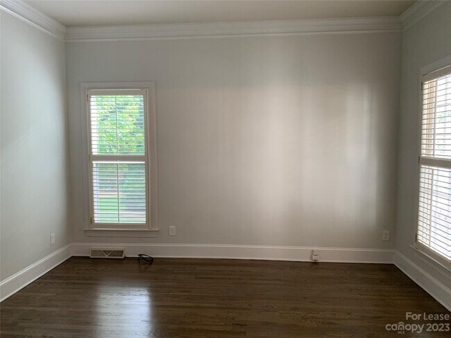 Foto del edificio - 7640 Swinford Pl