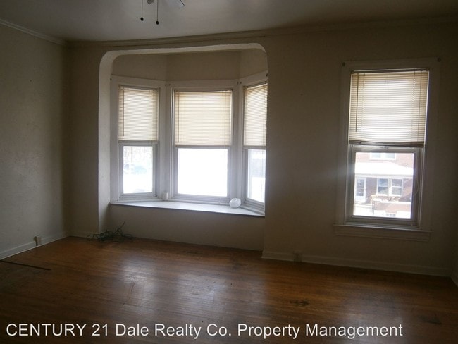 Building Photo - 346 Garfield St