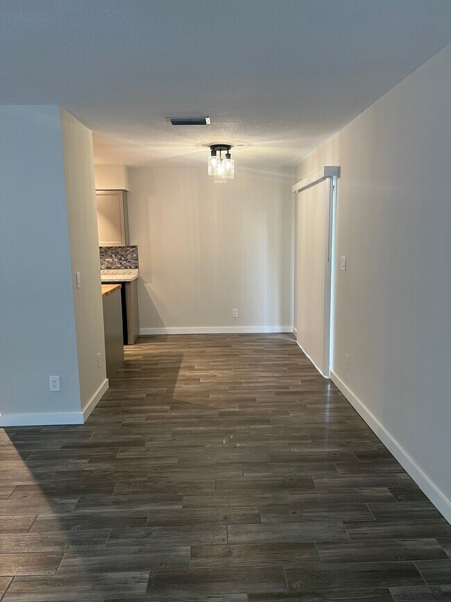 Foto del edificio - 6111 SW 42nd Pl