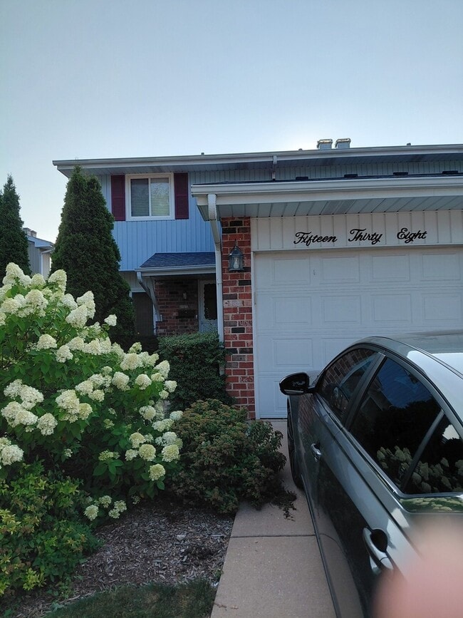 Building Photo - 1538 Coloma Ct N