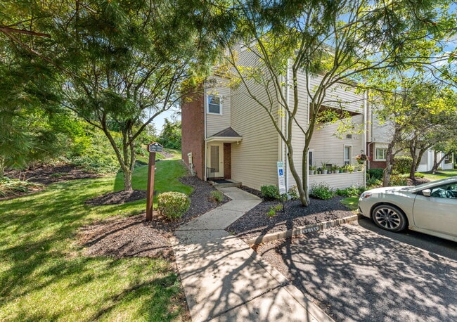 Entrance to unit - 2212 Kenzie Dr
