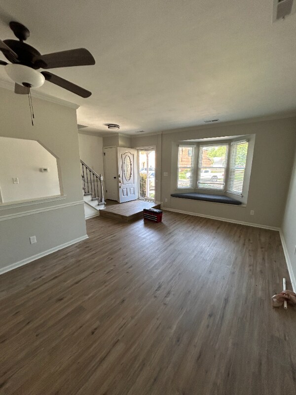 Foto del edificio - 601 Sedgefield Ct