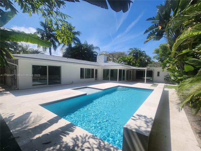 Foto del edificio - 2600 Acacia Ct