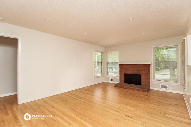 Building Photo - 217 N Eugene Field Rd