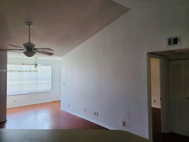 Building Photo - 3300 Pinewalk Dr N