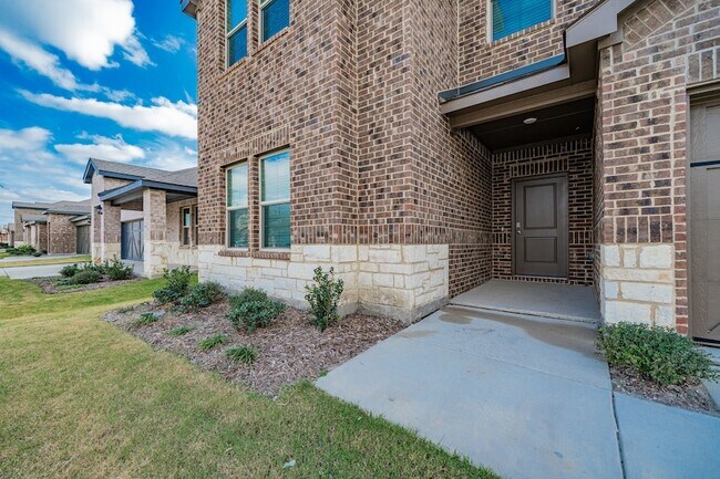 Foto del edificio - 2110 Thornton Dr